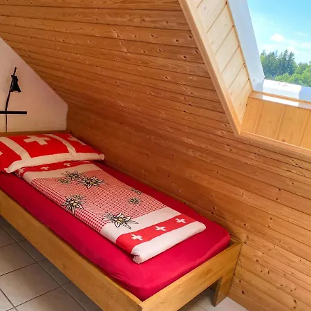 Arn's Ferienwohnung-2 *